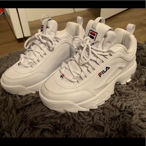 BRAND NEW size 7.5 FILAS